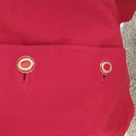 Red two-piece suit - Picture 5 of 5